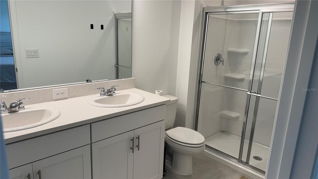 В аренду: $2,295 (3 спален, 2 ванн, 1404 Квадратных фут)