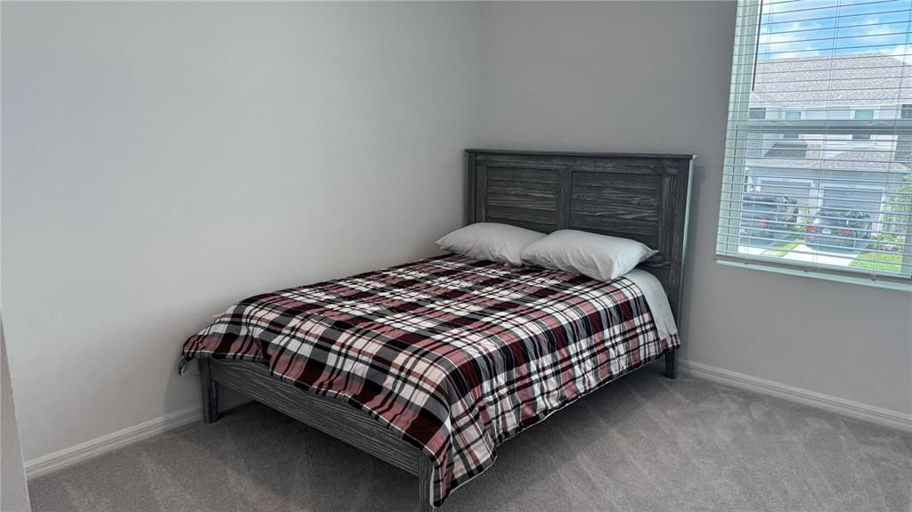 В аренду: $2,295 (3 спален, 2 ванн, 1404 Квадратных фут)
