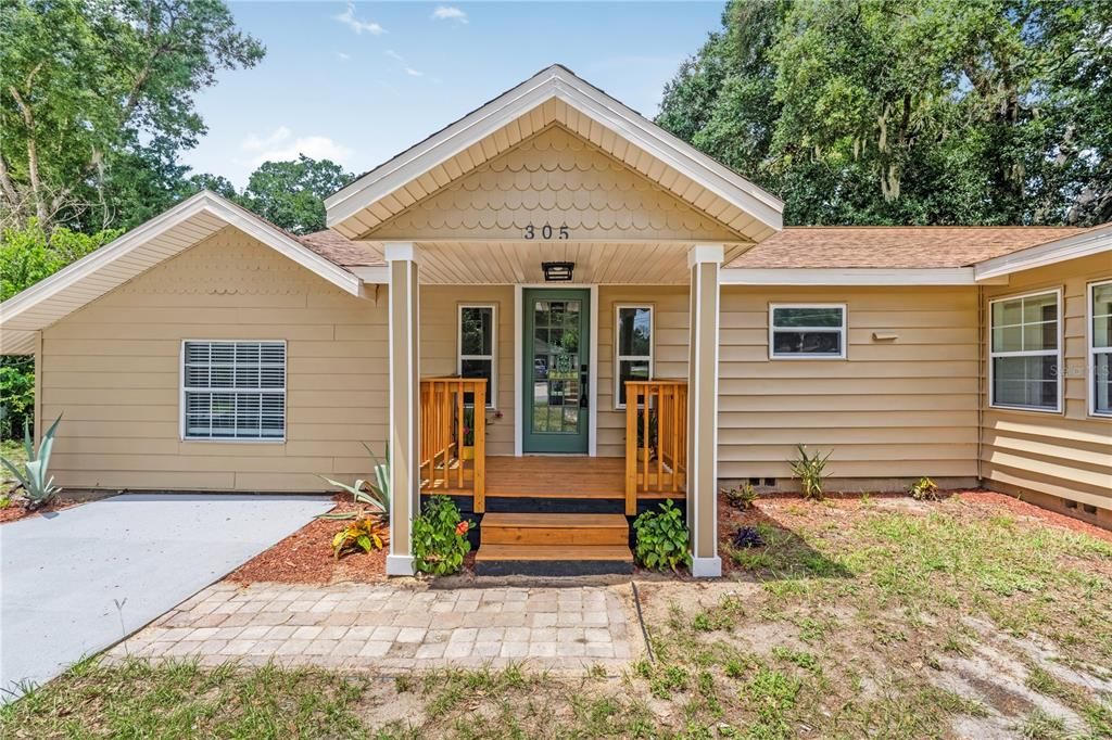 For Sale: $449,000 (3 beds, 2 baths, 2072 Square Feet)