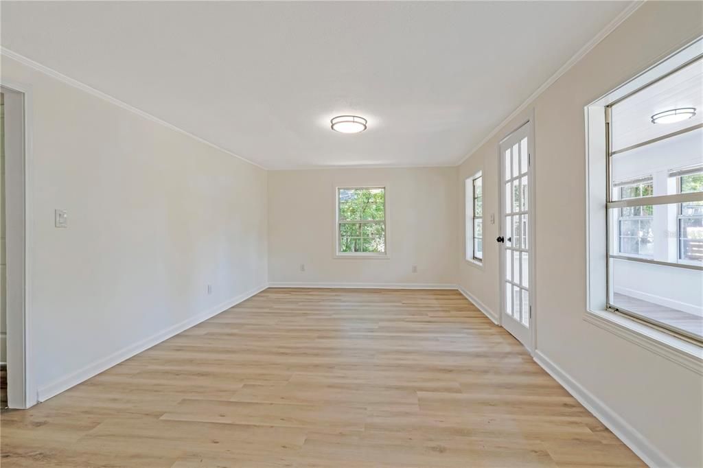 For Sale: $449,000 (3 beds, 2 baths, 2072 Square Feet)