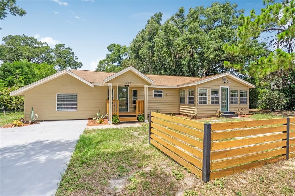 For Sale: $449,000 (3 beds, 2 baths, 2072 Square Feet)
