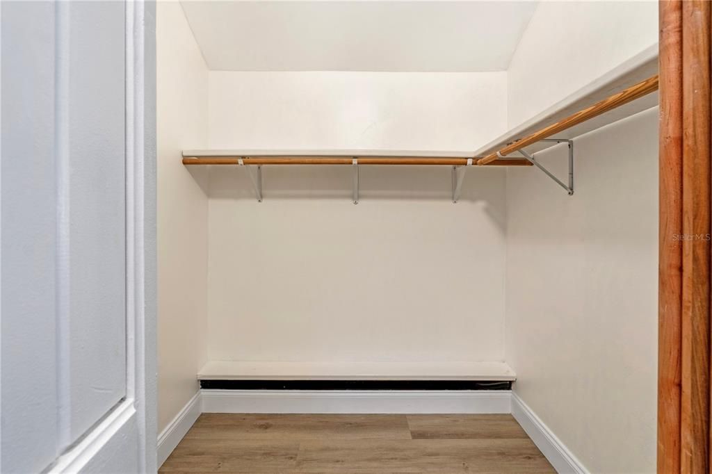 For Sale: $449,000 (3 beds, 2 baths, 2072 Square Feet)
