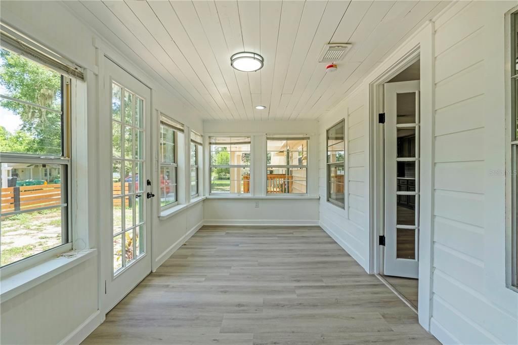For Sale: $449,000 (3 beds, 2 baths, 2072 Square Feet)