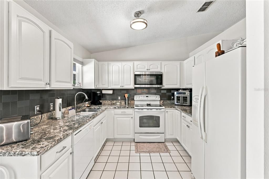 En Venta: $299,000 (3 camas, 2 baños, 1342 Pies cuadrados)