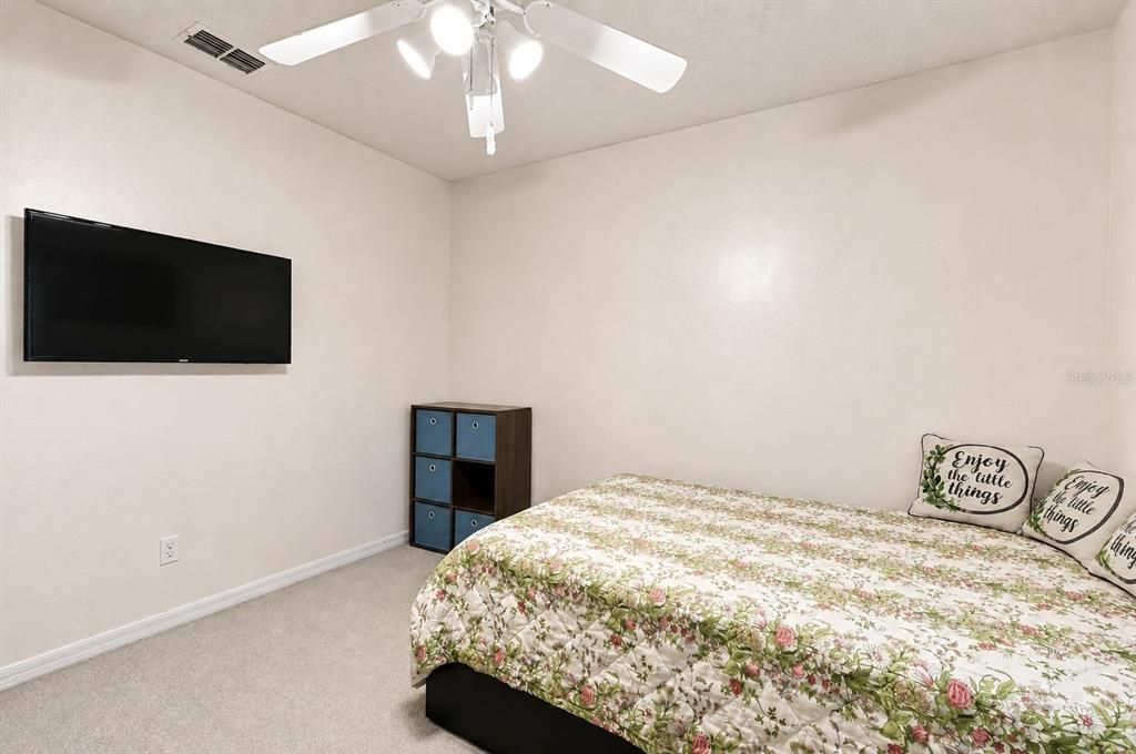 En Venta: $299,000 (3 camas, 2 baños, 1342 Pies cuadrados)