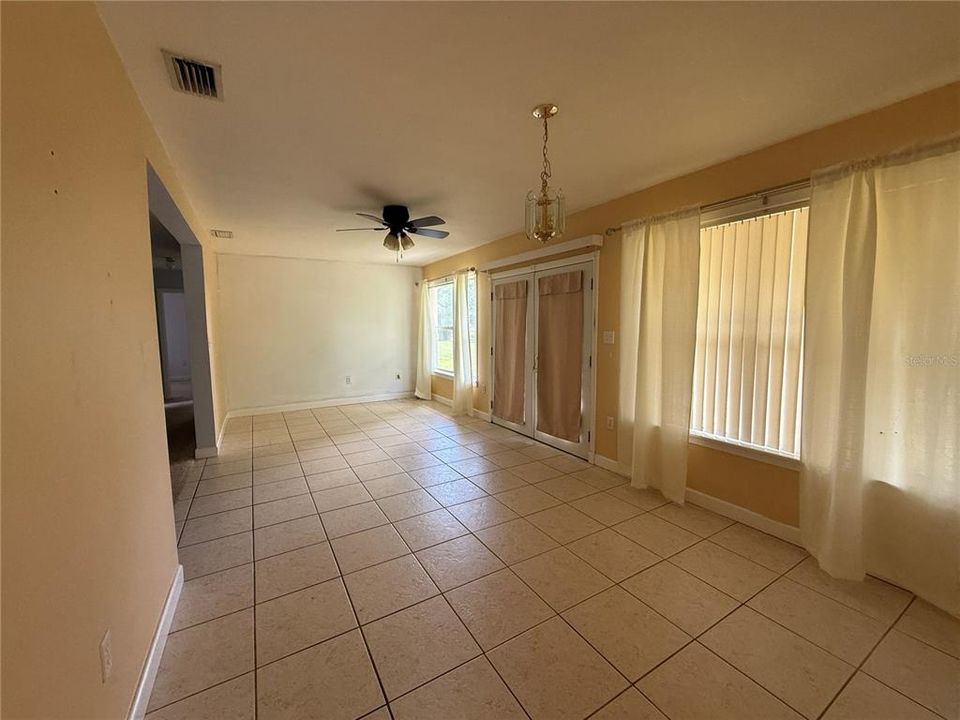 En Venta: $200,000 (3 camas, 1 baños, 1217 Pies cuadrados)
