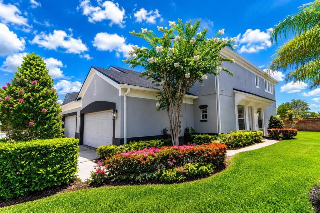 For Rent: $2,789 (3 beds, 2 baths, 2074 Square Feet)