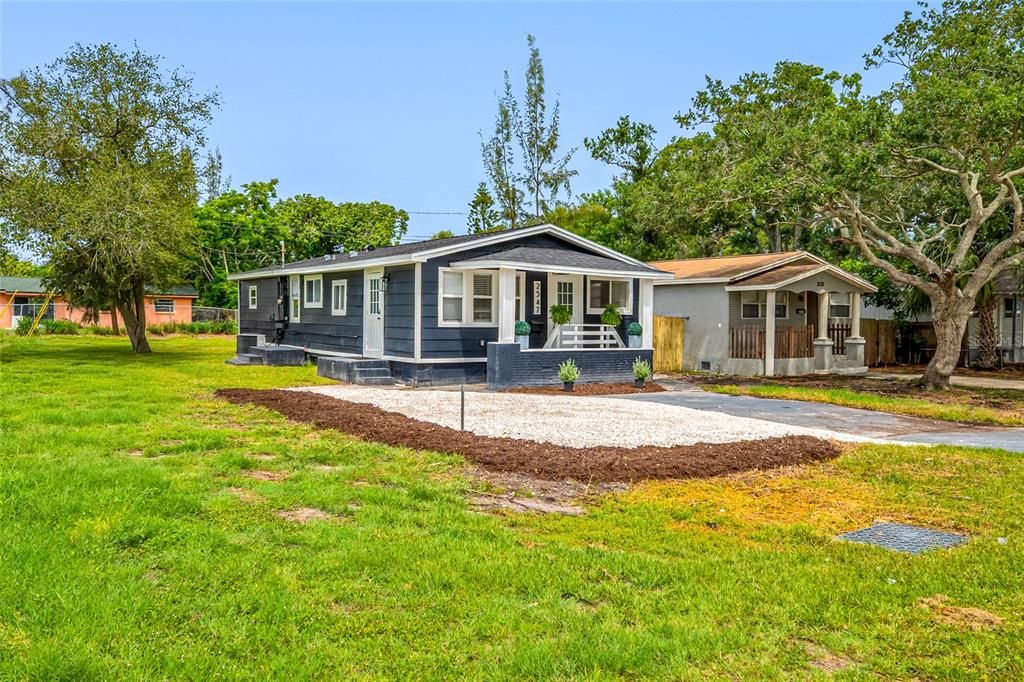 En Venta: $409,000 (3 camas, 2 baños, 1104 Pies cuadrados)