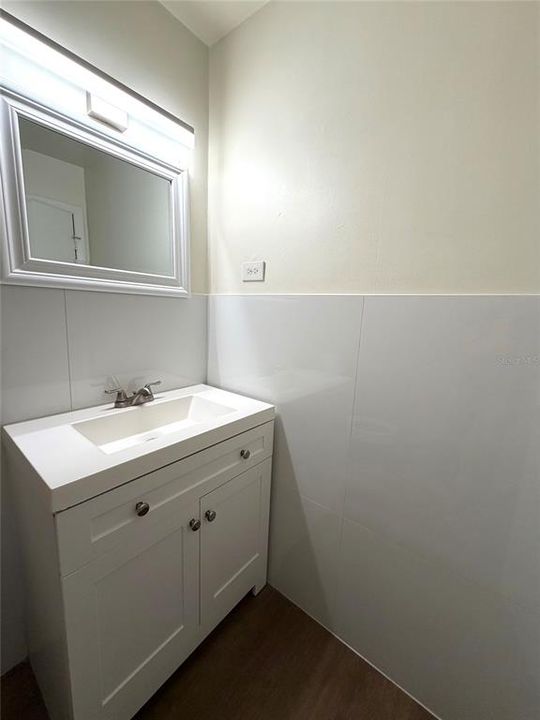 For Rent: $1,295 (1 beds, 1 baths, 690 Square Feet)