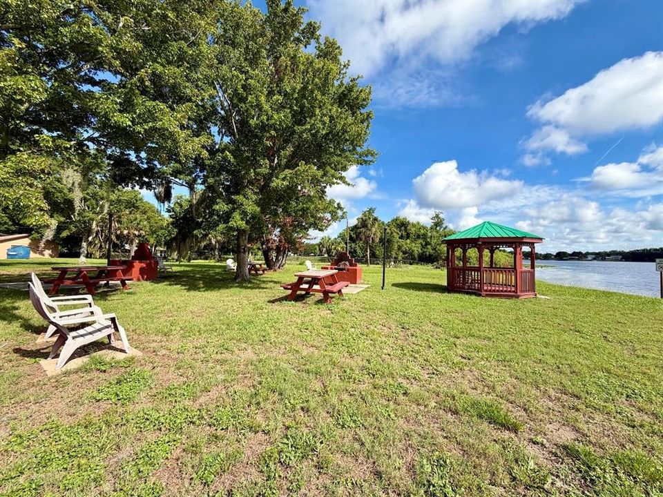 For Rent: $1,295 (1 beds, 1 baths, 690 Square Feet)