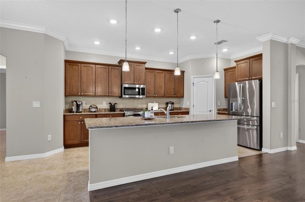 For Sale: $610,000 (4 beds, 3 baths, 2601 Square Feet)