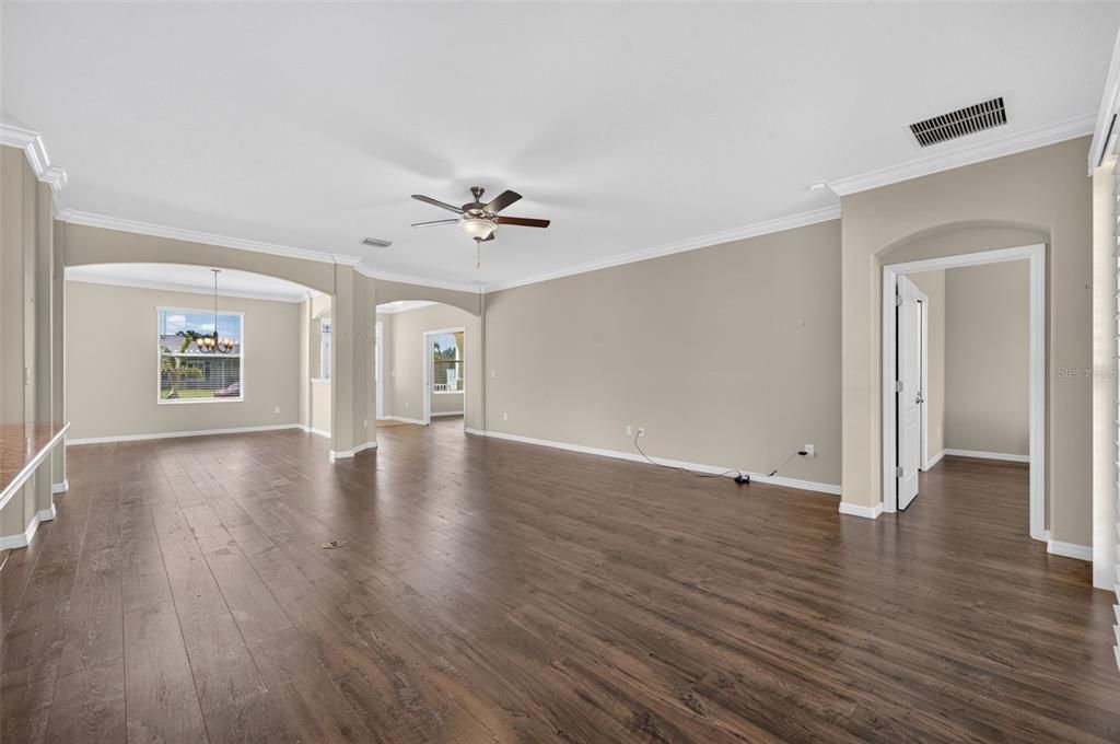 For Sale: $610,000 (4 beds, 3 baths, 2601 Square Feet)