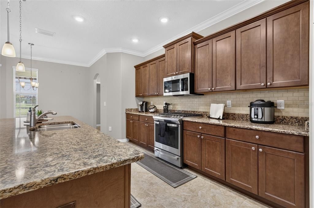 For Sale: $610,000 (4 beds, 3 baths, 2601 Square Feet)
