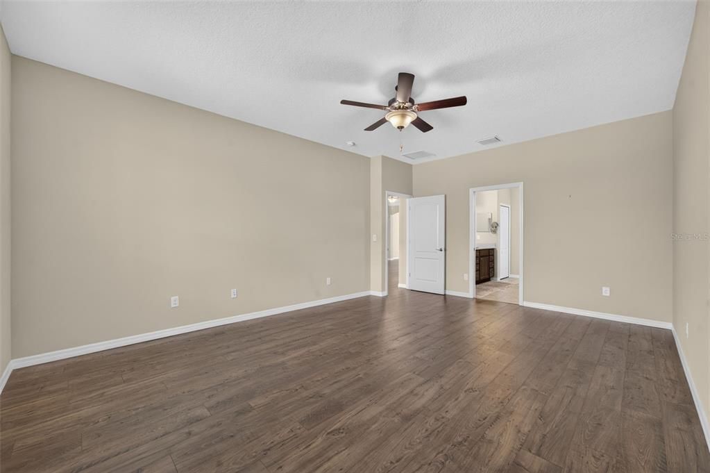 For Sale: $610,000 (4 beds, 3 baths, 2601 Square Feet)