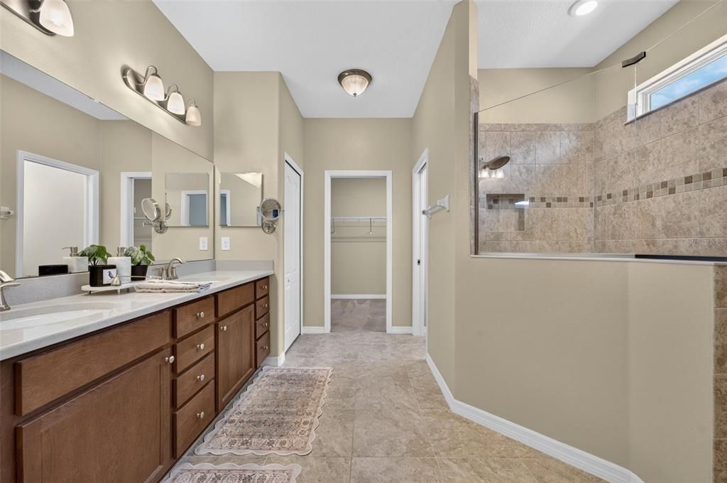 For Sale: $610,000 (4 beds, 3 baths, 2601 Square Feet)