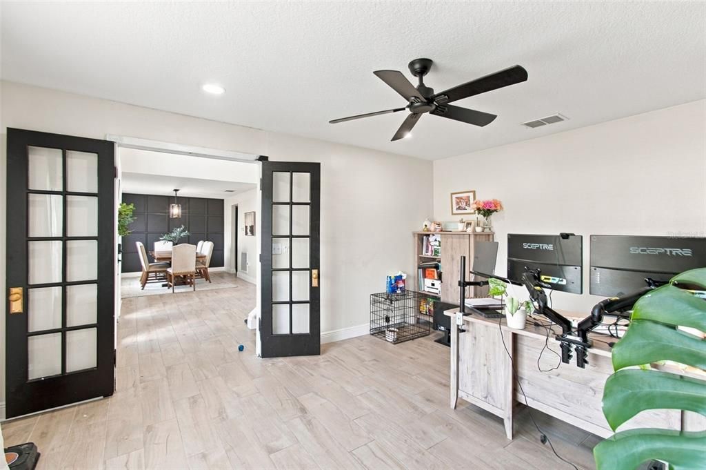 For Sale: $669,998 (5 beds, 2 baths, 2979 Square Feet)