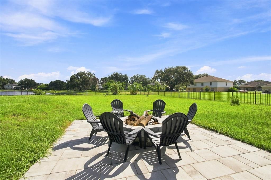 For Sale: $669,998 (5 beds, 2 baths, 2979 Square Feet)