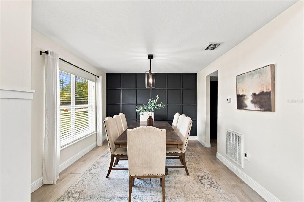 For Sale: $669,998 (5 beds, 2 baths, 2979 Square Feet)