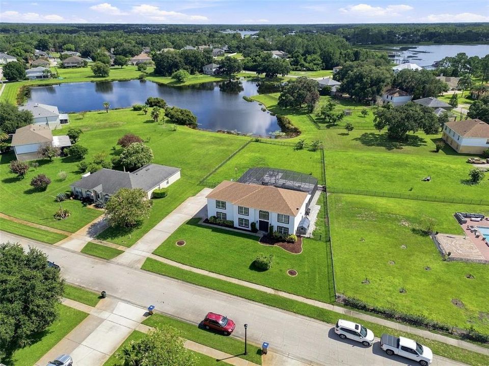 For Sale: $669,998 (5 beds, 2 baths, 2979 Square Feet)