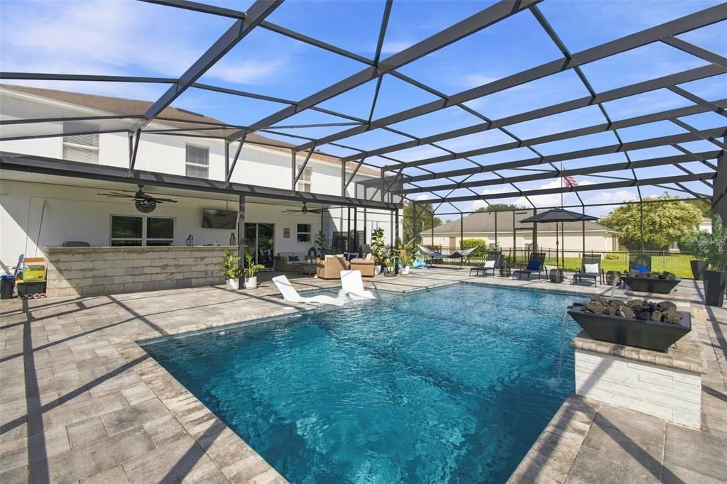 For Sale: $669,998 (5 beds, 2 baths, 2979 Square Feet)