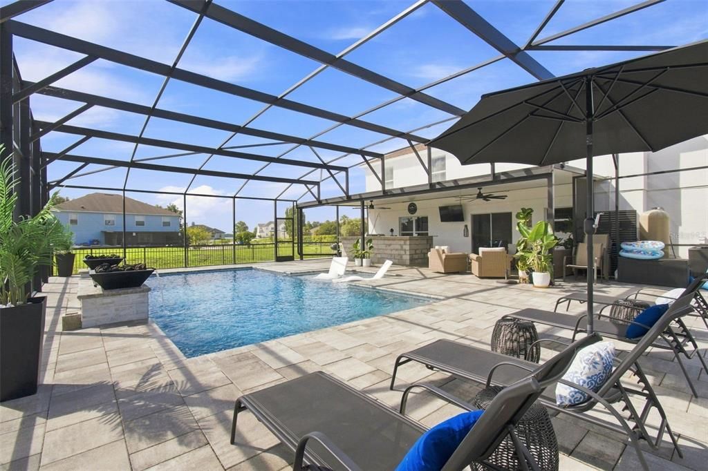 For Sale: $669,998 (5 beds, 2 baths, 2979 Square Feet)