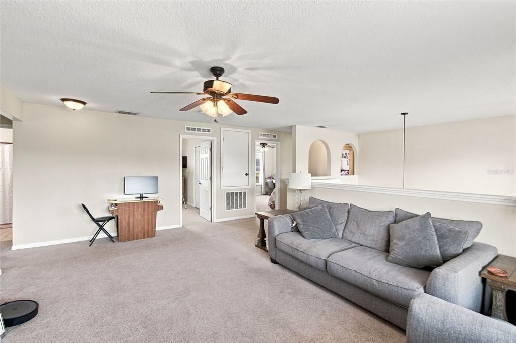For Sale: $669,998 (5 beds, 2 baths, 2979 Square Feet)