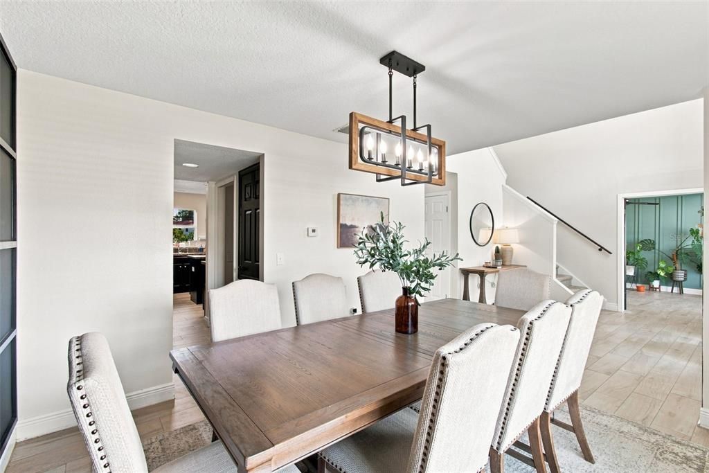 For Sale: $669,998 (5 beds, 2 baths, 2979 Square Feet)