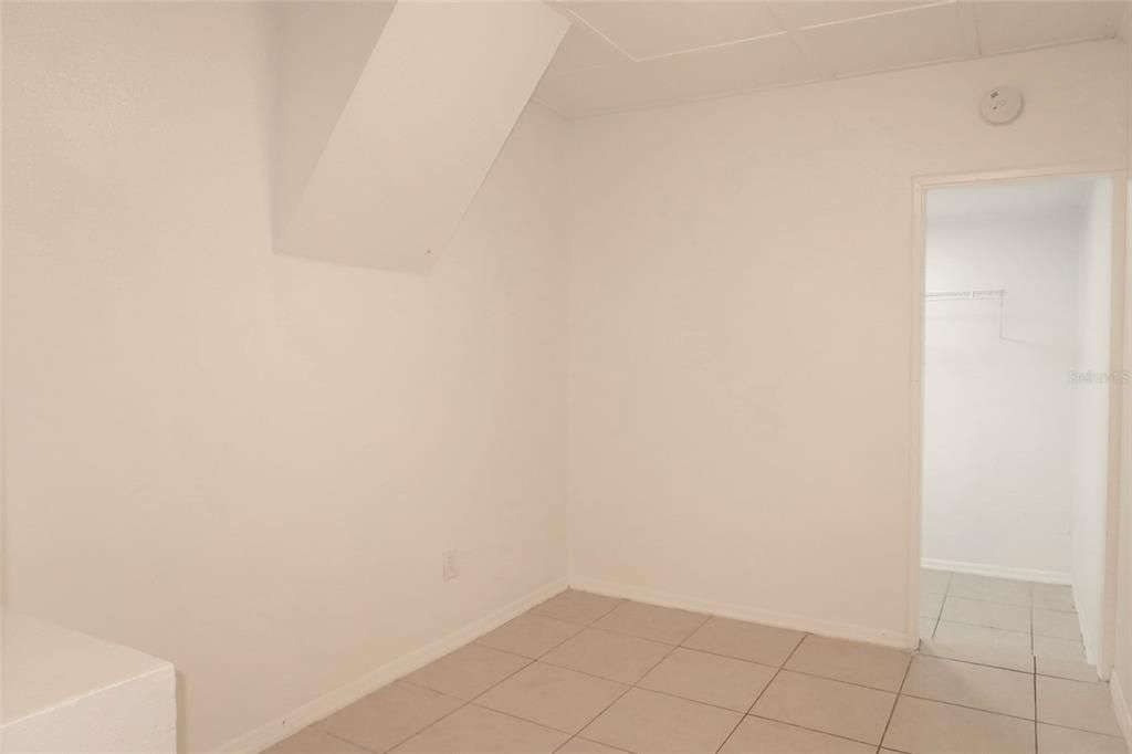 В аренду: $1,095 (1 спален, 1 ванн, 751 Квадратных фут)
