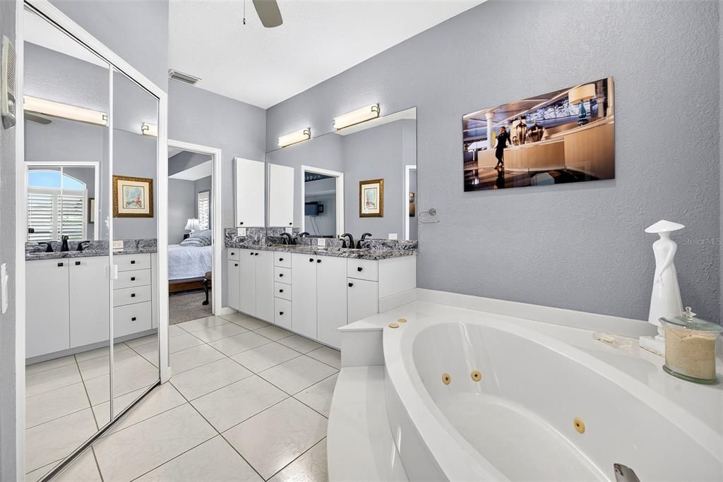 For Sale: $810,000 (3 beds, 2 baths, 2124 Square Feet)