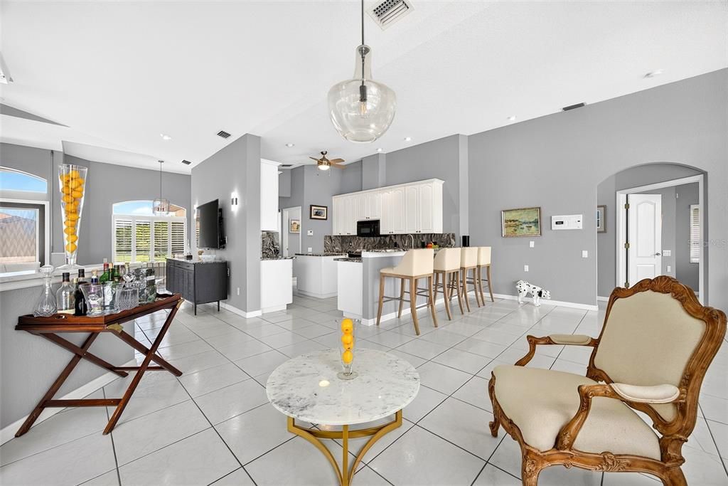 For Sale: $810,000 (3 beds, 2 baths, 2124 Square Feet)