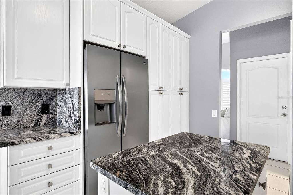 For Sale: $810,000 (3 beds, 2 baths, 2124 Square Feet)