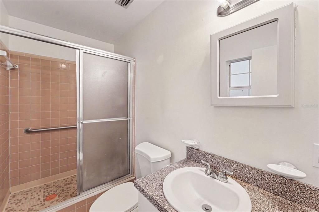 На продажу: $325,000 (3 спален, 2 ванн, 1404 Квадратных фут)