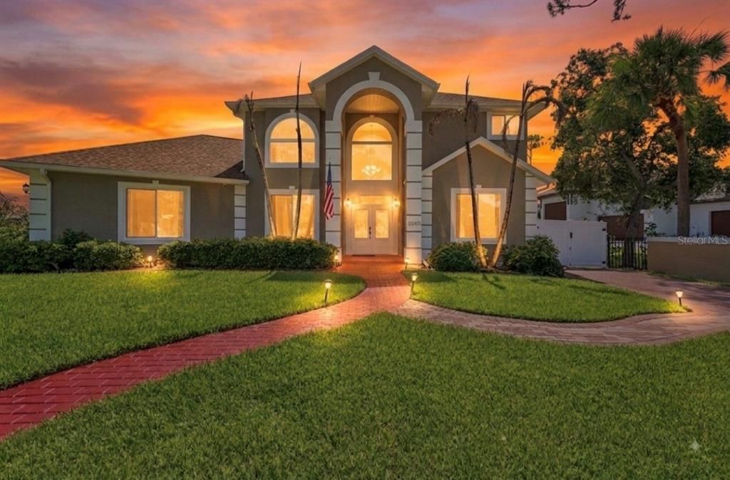 Recently Sold: $1,250,000 (4 beds, 3 baths, 3236 Square Feet)