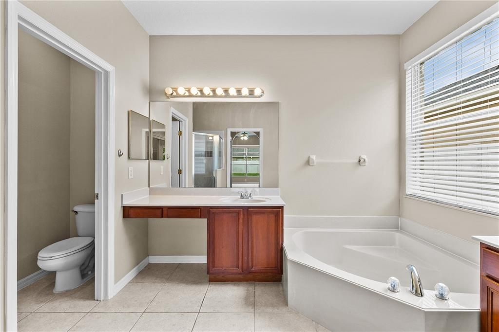 For Sale: $549,000 (4 beds, 3 baths, 3342 Square Feet)