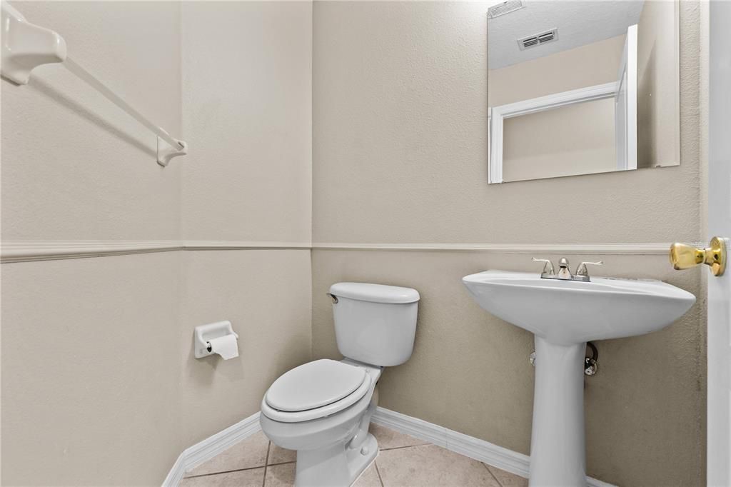 For Sale: $549,000 (4 beds, 3 baths, 3342 Square Feet)