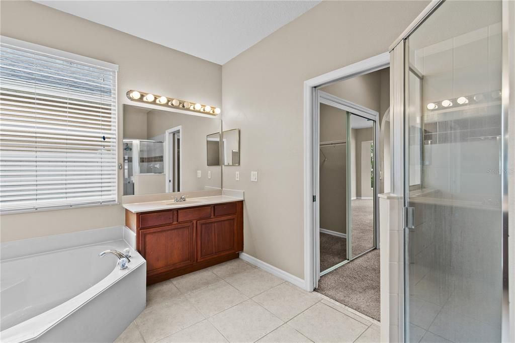 For Sale: $549,000 (4 beds, 3 baths, 3342 Square Feet)