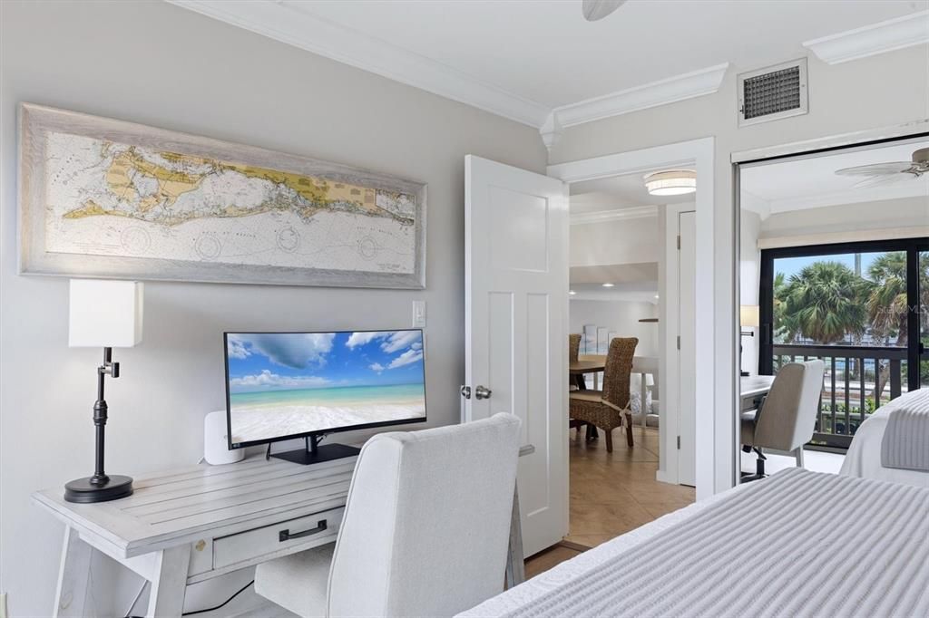 For Sale: $824,000 (2 beds, 2 baths, 1352 Square Feet)