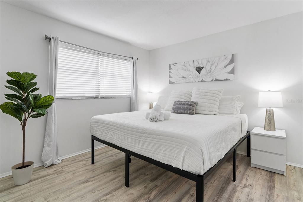 En Venta: $685,000 (3 camas, 2 baños, 1439 Pies cuadrados)