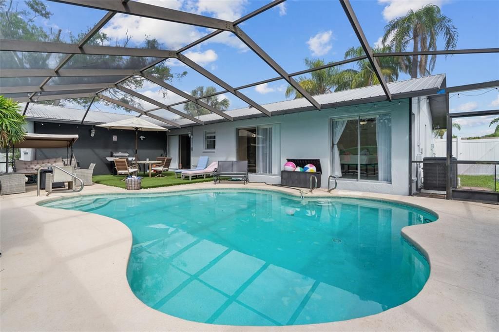 En Venta: $685,000 (3 camas, 2 baños, 1439 Pies cuadrados)
