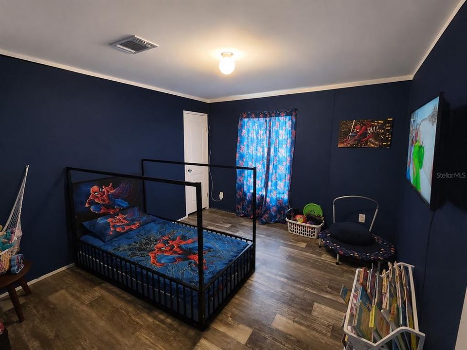 For Sale: $300,000 (3 beds, 2 baths, 1456 Square Feet)