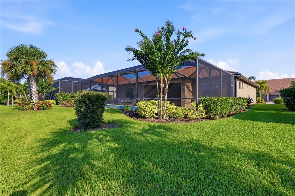 Activo con contrato: $865,900 (3 camas, 3 baños, 2489 Pies cuadrados)
