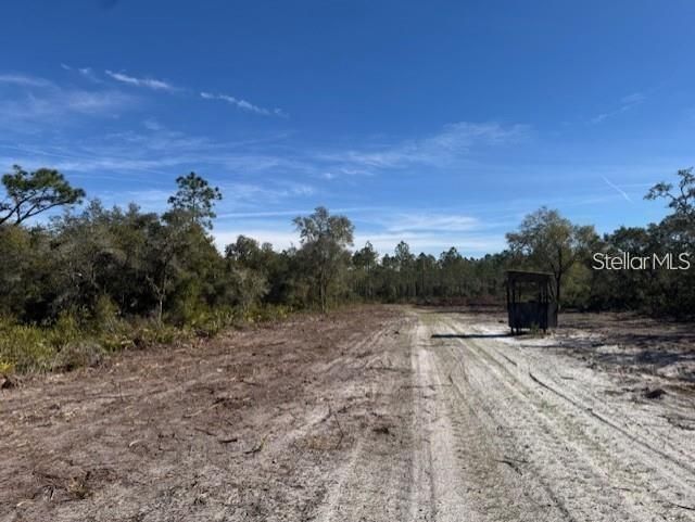 На продажу: $233,000 (16.17 acres)