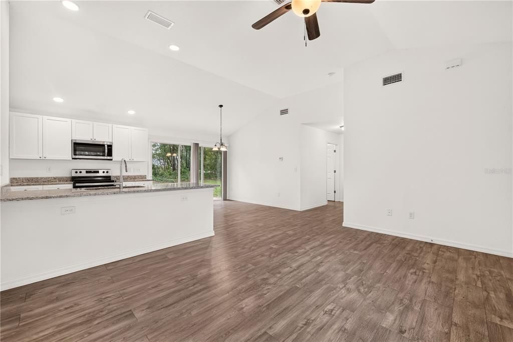 En Venta: $209,000 (3 camas, 2 baños, 1251 Pies cuadrados)