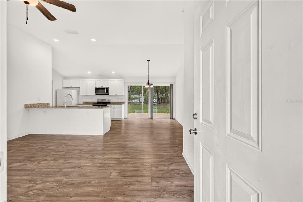 En Venta: $209,000 (3 camas, 2 baños, 1251 Pies cuadrados)