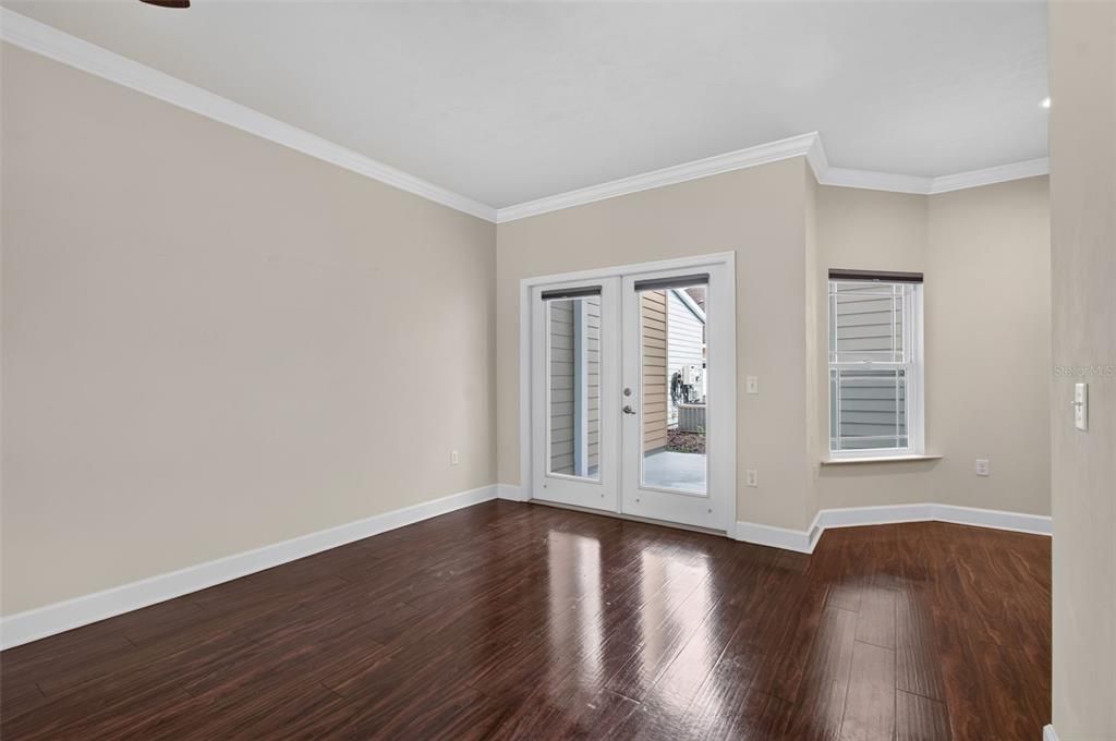 For Sale: $279,900 (3 beds, 2 baths, 1582 Square Feet)