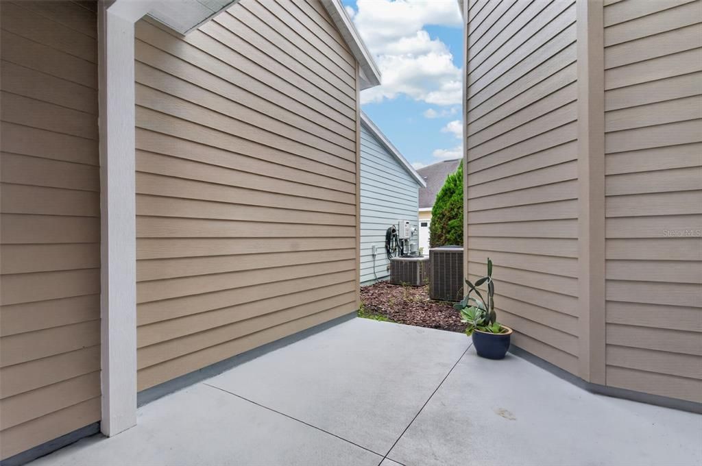 For Sale: $279,900 (3 beds, 2 baths, 1582 Square Feet)