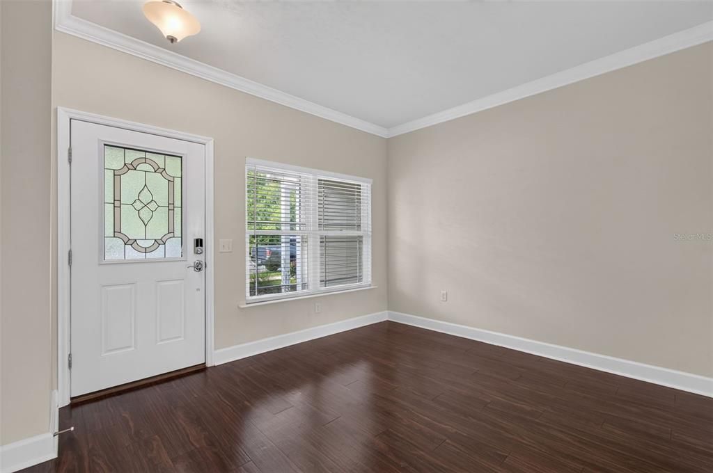 For Sale: $279,900 (3 beds, 2 baths, 1582 Square Feet)