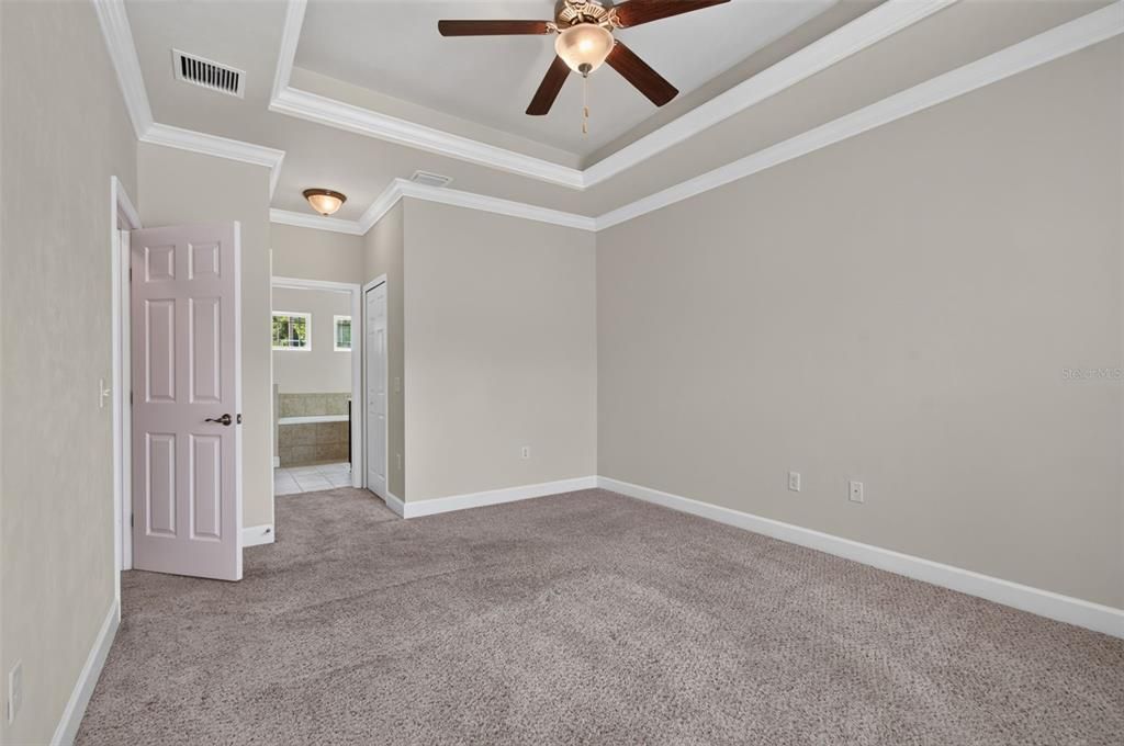 For Sale: $279,900 (3 beds, 2 baths, 1582 Square Feet)
