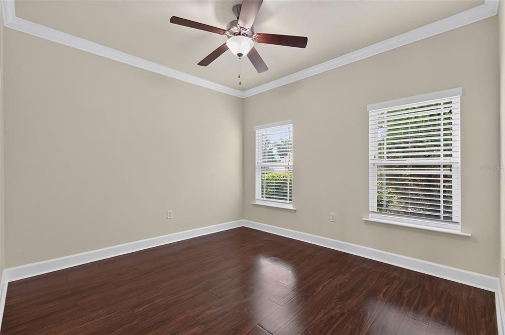 For Sale: $279,900 (3 beds, 2 baths, 1582 Square Feet)
