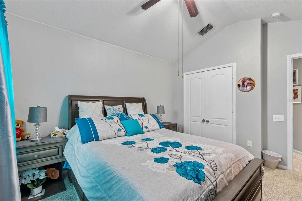 En Venta: $250,000 (3 camas, 2 baños, 1588 Pies cuadrados)